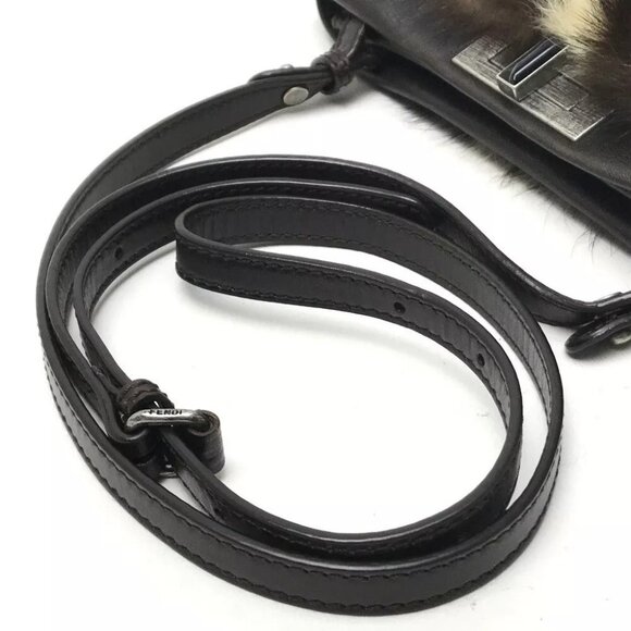 ENDI Peek-A-Boo Shoulder Bag with Fur Dark Brown - Picture 4 of 10